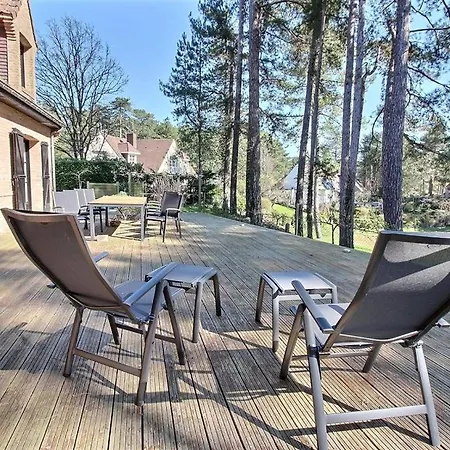 Annonce Professionnelle. Jolie Maison De 4 Avec Piscine Exterieur, A Proximite De La Plage, Pour 8 A 1 Villa Hardelot-Plage