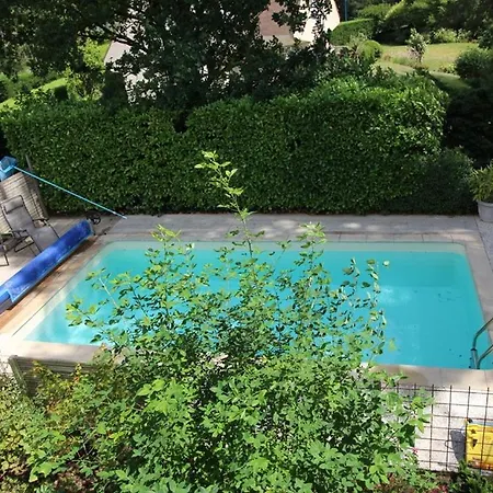 Villa Annonce Professionnelle. Jolie Maison De 4 Avec Piscine Exterieur, A Proximite De La Plage, Pour 8 A 1